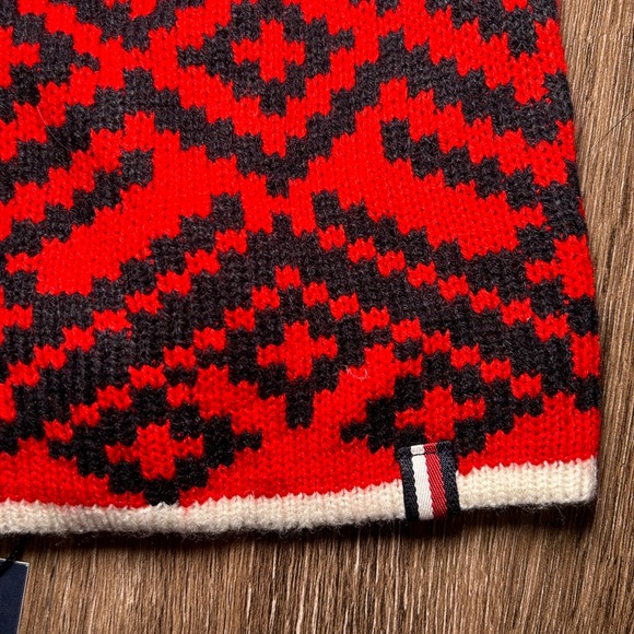 Tommy Hilfiger Womens Pom Pom Striped Knit Beanie OSFM Navy Winter White Black - Picture 2 of 3